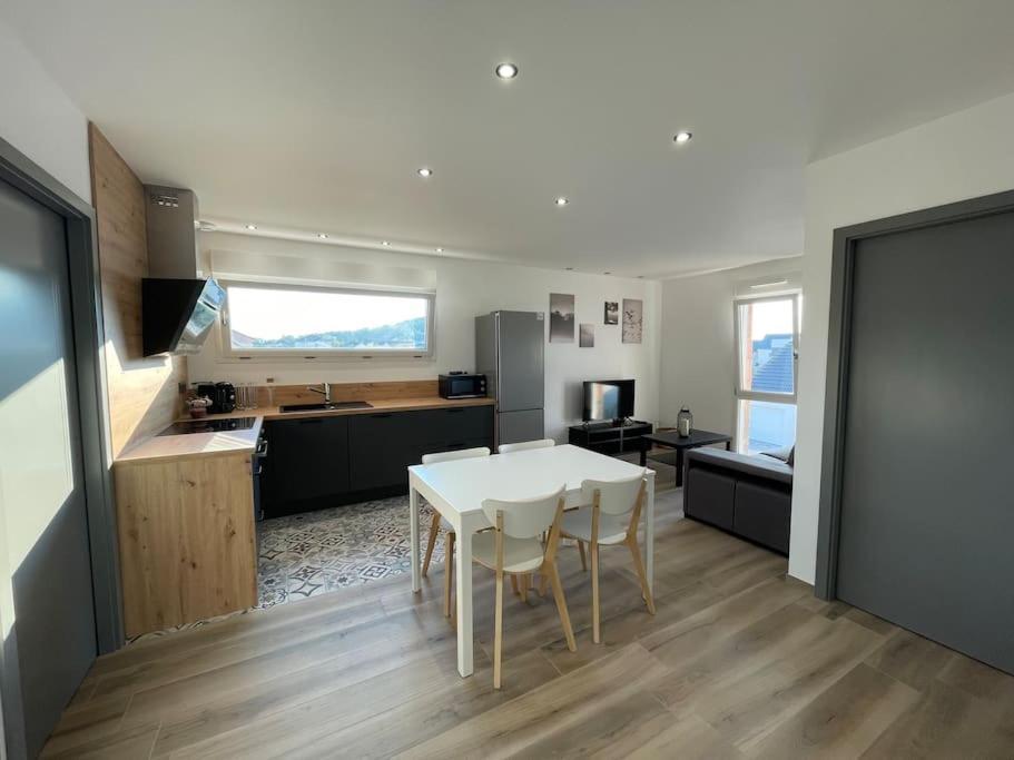 Appartement Climatise Charmes  Exterior photo